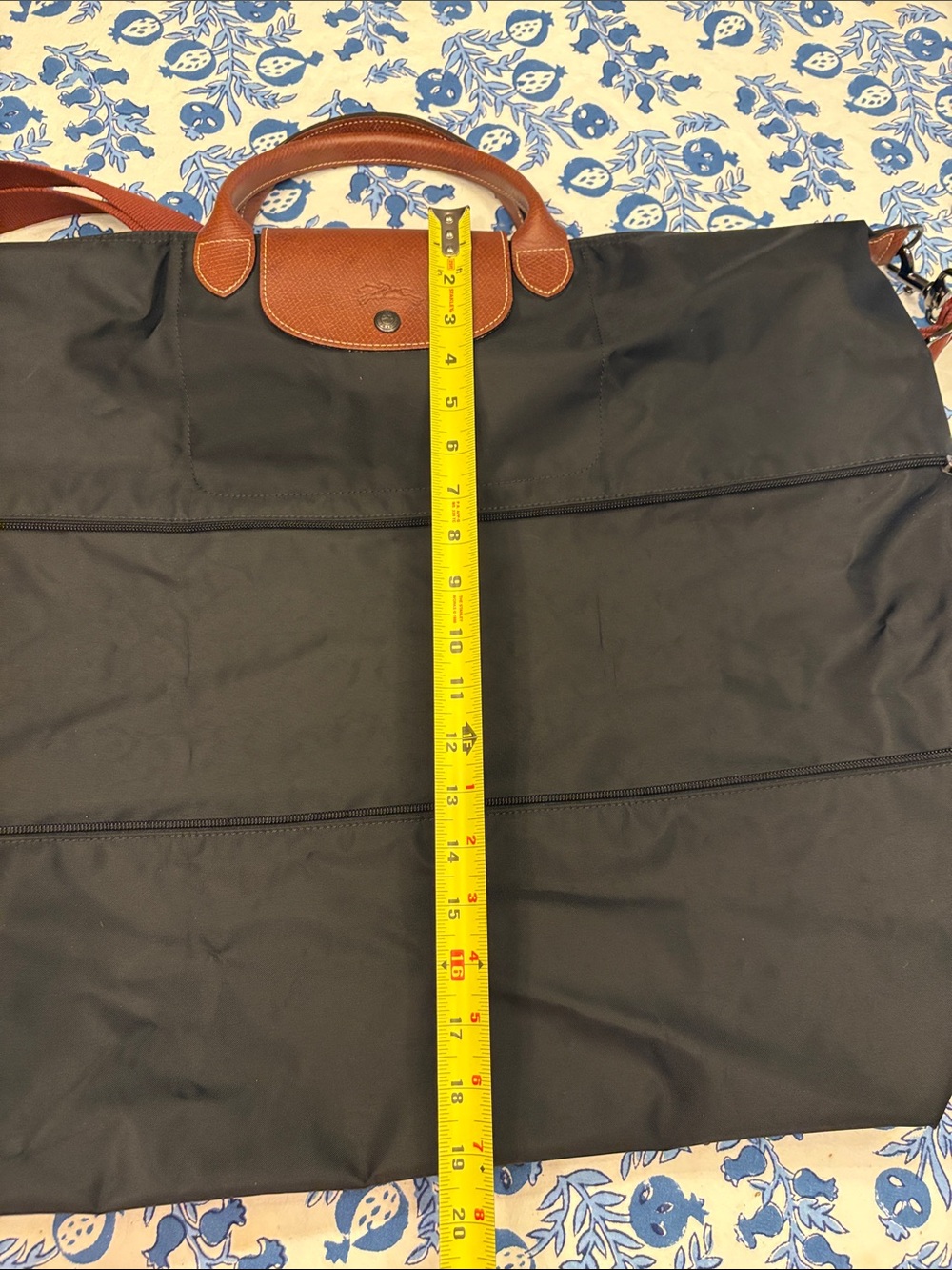 Longchamp Le Pliage Expandable Black Travel Bag with Brown Leather Trim - Picture 8 of 11
